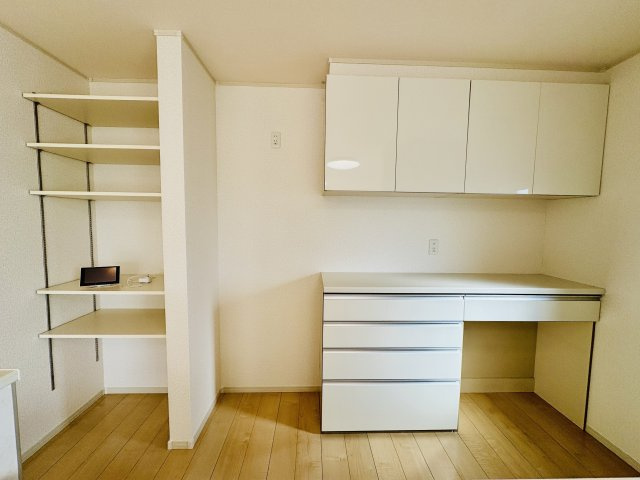 【中古】前橋市天川大島町　※アイダ設計施工の収納