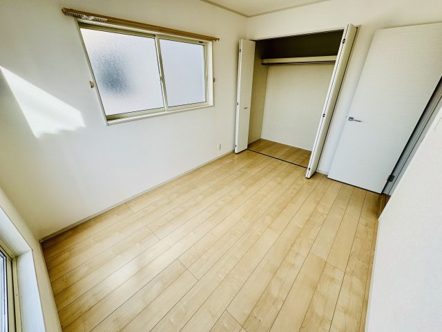 【中古】前橋市天川大島町　※アイダ設計施工の洋室