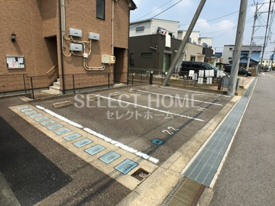 【駐車場】 | アンプルールリーブルガーネット | 駐車スペースもあります