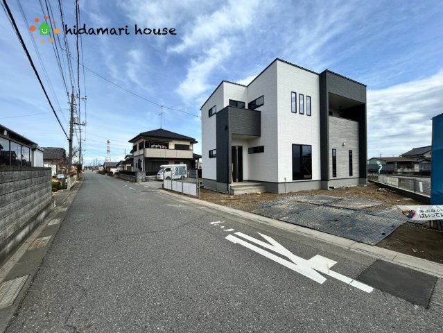 鴻巣市安養寺　第1期　新築戸建　クライン01の前面道路含む現地写真