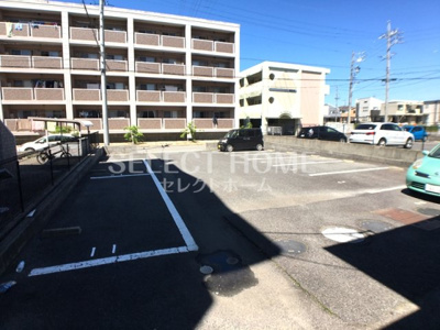 【駐車場】 | ニューシーズ下川田 | 駐車場に車を止められます