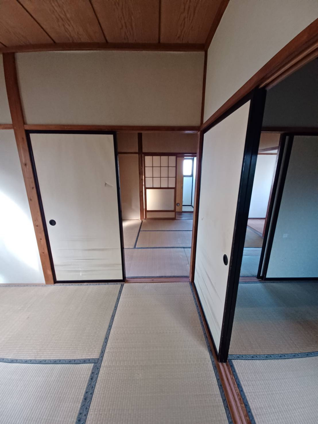 永井福太郎戸建Ⅳの居間・リビング