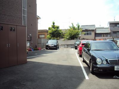Grand E'terna京大正門前（グランエターナ京大正門前）の駐車場