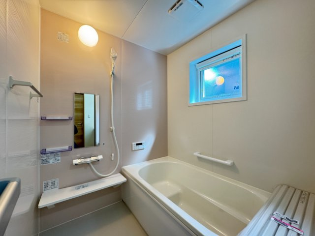 八戸市大字河原木字久保16-47　A棟の浴室