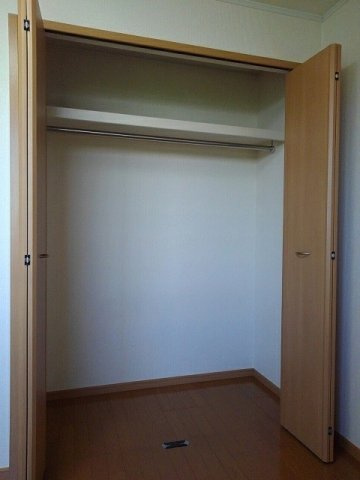 アビタシオン御馬Ａの収納|こまごまとしたものを収納できそうですね
