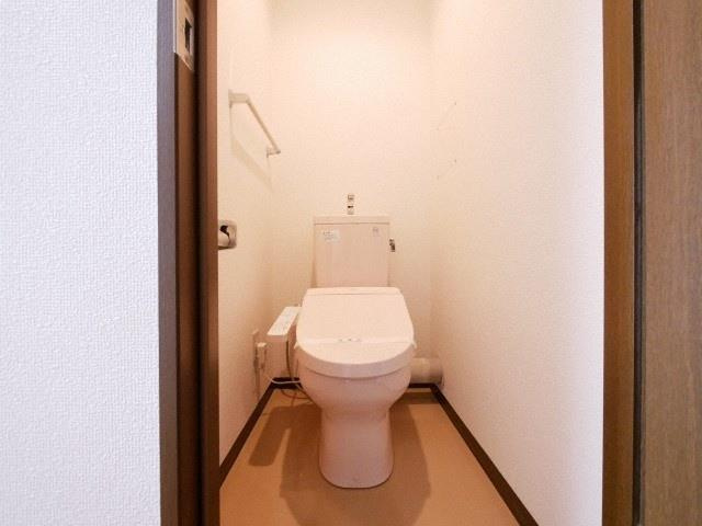 第15関根マンションのトイレ