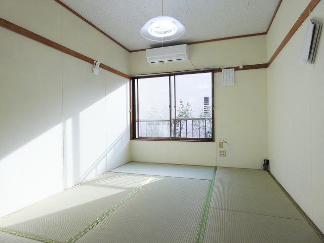コーポエイトの和室