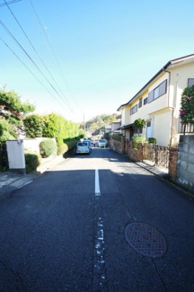 【前面道路含む現地写真】 | 令和6年11月30日撮影　解体工事中