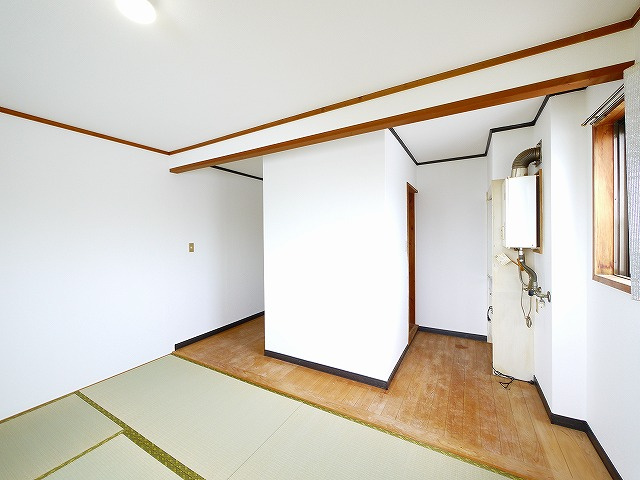 森川ハイツの和室|明るい和室です