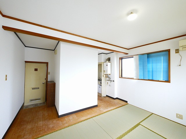 森川ハイツの和室|和室ならではの温かな和の空間で寛ぎの時間を過ごせます