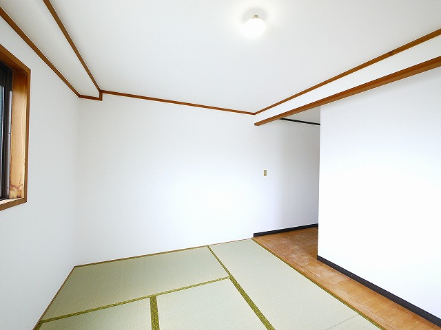 森川ハイツの和室|い草の香りが落ち着く素敵な和室です