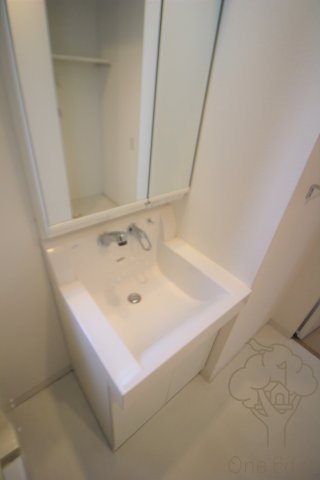 サウス・サンの独立洗面台