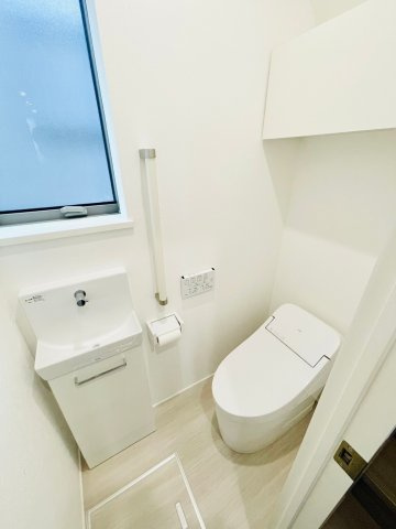 長久手市前熊一ノ井戸建のトイレ|1階トイレ