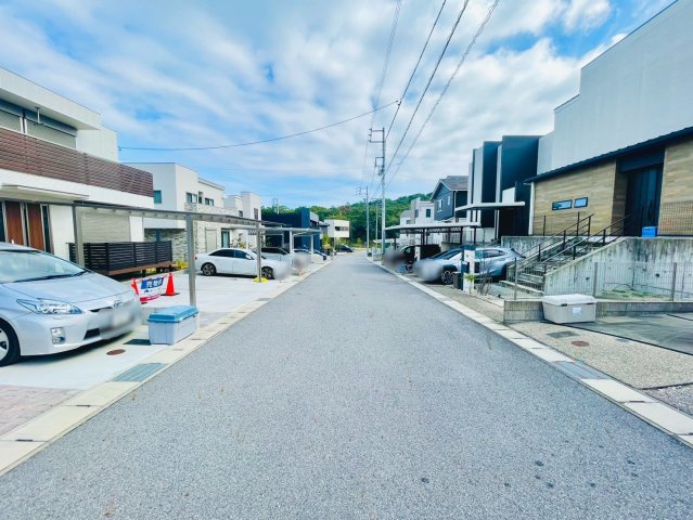 長久手市前熊一ノ井戸建の前面道路含む現地写真|前面道路②
