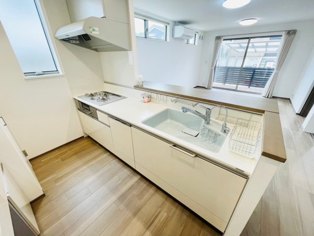 長久手市前熊一ノ井戸建のキッチン|キッチン③