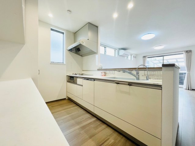 長久手市前熊一ノ井戸建のキッチン|キッチン①