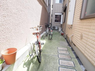 【その他共用部分】 | ギャルド　タスリール | 自転車置場完備。