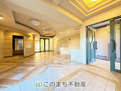 【エントランス】 | ナイスパークステイツ桜 | 高級感のあるエントランスとなっております