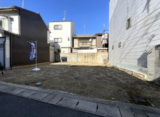 【外観】 | 徒歩5分以内にスーパー・コンビニ・金融機関・病院がある暮らしやすいエリアです。児童公園も近くにあるので子育て世代の方にもおすすめです。