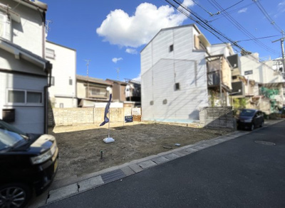 【前面道路含む現地写真】 | 城陽市枇杷庄島ノ宮　注文建築　条件なしの土地 | 間口が広い土地の建築は、家の配置や外観などの選択肢が増えるので理想のお家が実現します。