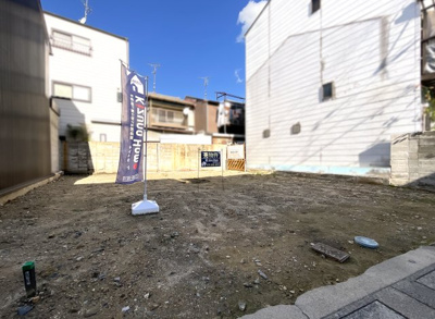 【外観】 | 城陽市枇杷庄島ノ宮　注文建築　条件なしの土地 | 現地に設置されている幟や看板『キズナホーム』のお店です。気になる事などお気軽にご連絡下さい！