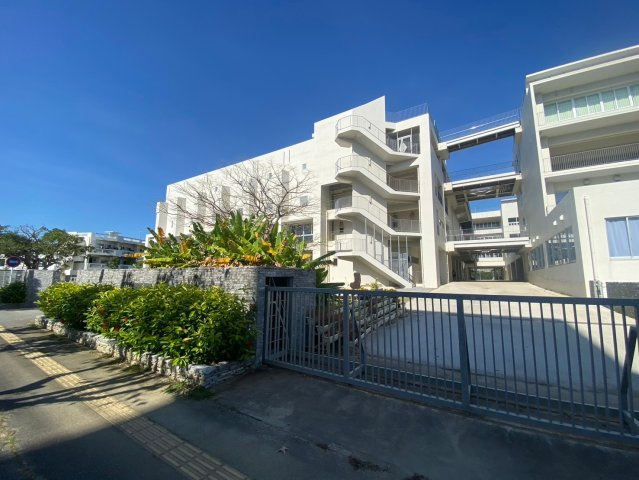 S LOMMEL小禄　全2棟　A棟の周辺|鏡原中学校