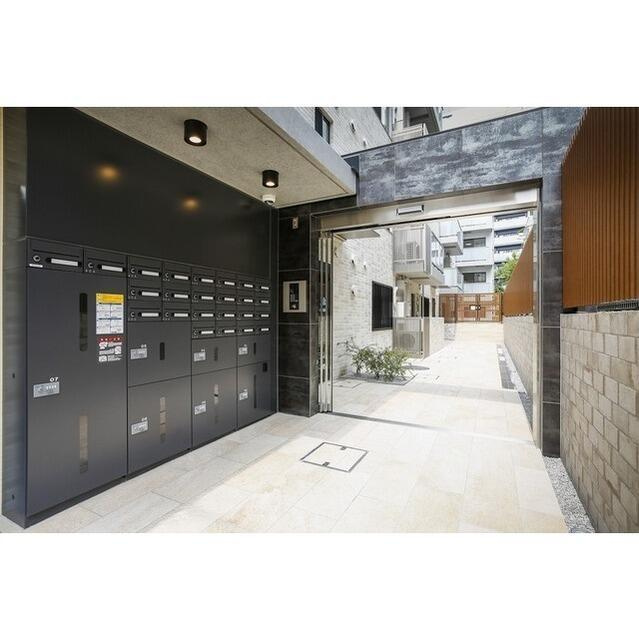 est Largo MEGUROⅡのエントランス|メールボックス、宅配ボックス… 
