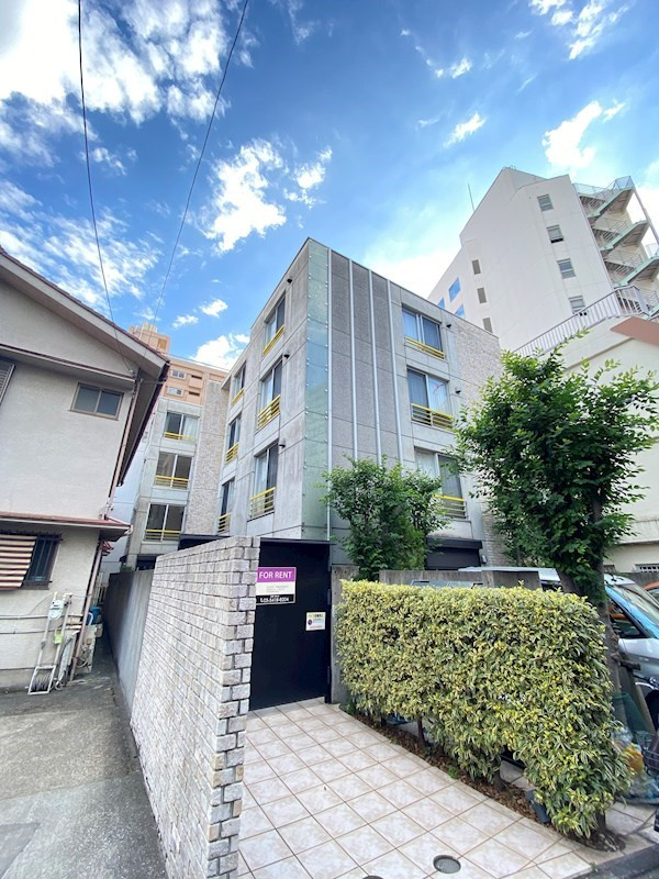 セゾン・デ・ブランシェ青葉台の外観