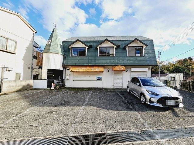 さつきビル2階（1階）