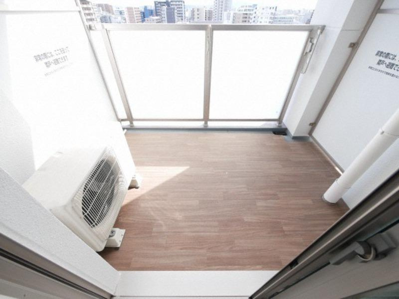 スペーシア江坂広芝町のバルコニー