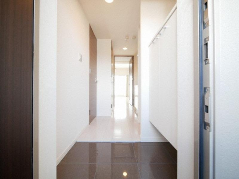 スペーシア江坂広芝町の玄関