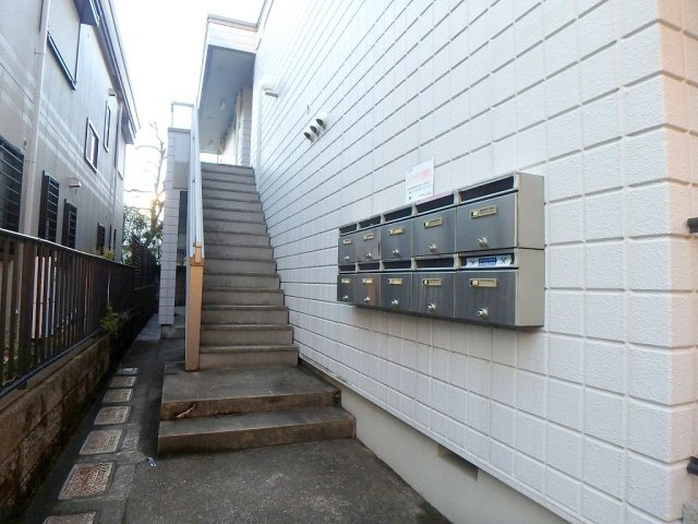 メゾンエーデルワイスのエントランス