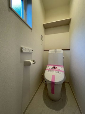 【トイレ】 | 東大和市芋窪１丁目 　新築戸建　【全４棟】 
