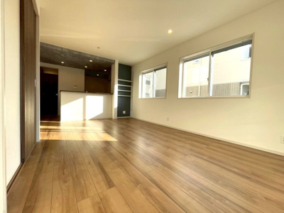 【居間・リビング】 | 東大和市芋窪１丁目 　新築戸建　【全４棟】 