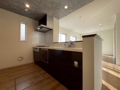 【キッチン】 | 東大和市芋窪１丁目 　新築戸建　【全４棟】 