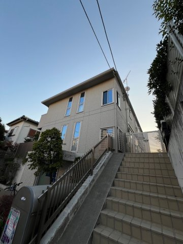 ヒルトップ都立大学のエントランス