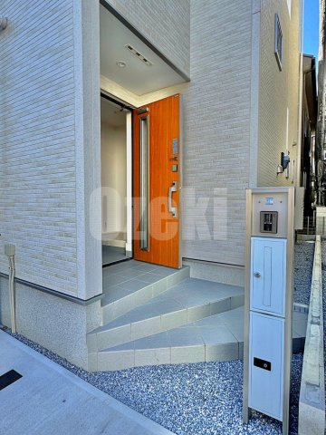 越谷市大沢22-3期のエントランス