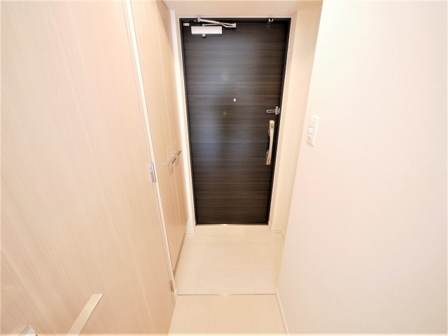 S-RESIDENCE新大阪Ridenteの玄関