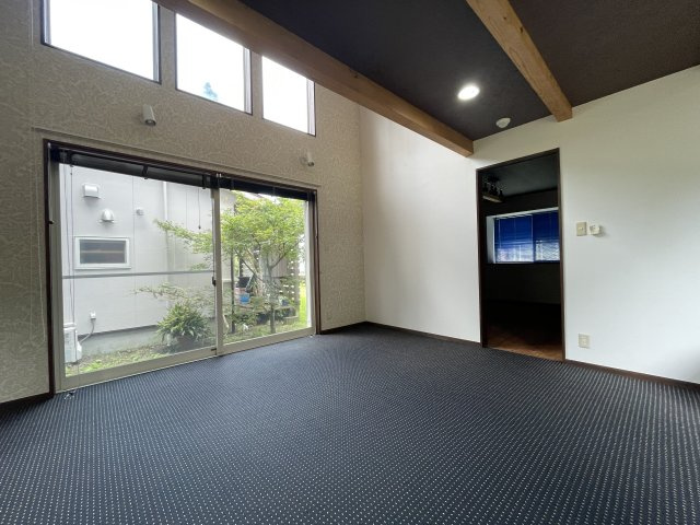 霧島市霧島田口字外戸口戸建ての居間・リビング