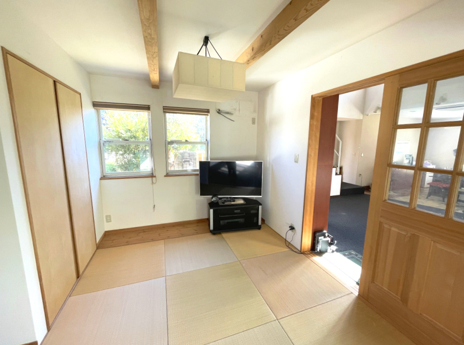 霧島市霧島田口字外戸口戸建ての和室|琉球風畳の1階和室です。