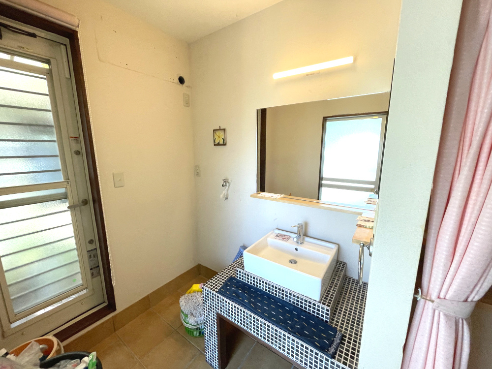 霧島市霧島田口字外戸口戸建ての洗面所|1階の洗面脱衣室の様子です。