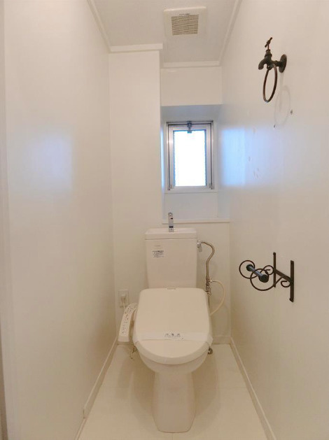 サンコーポ国分【キャンペーン対象物件】のトイレ|落ち着いた色調のトイレです