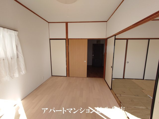 第2明紀マンションの洋室