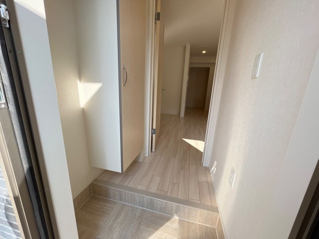 ルナ　クレセンテⅢの玄関