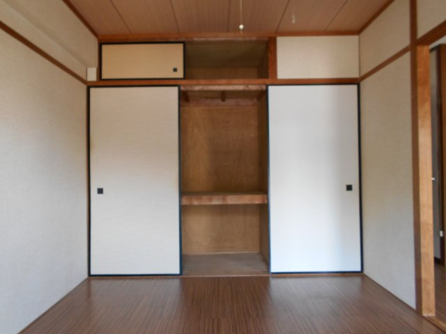 木の丸グリーンハイツの洋室