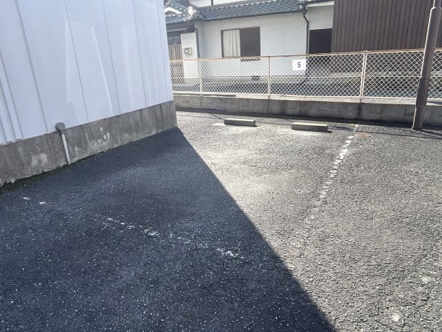 ハーブ辻井の駐車場