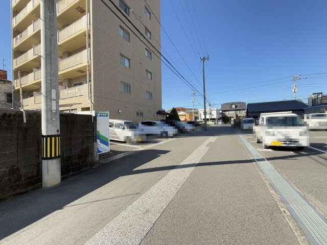 Balcony8南の丸の駐車場