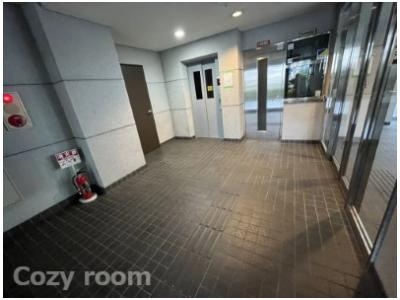 【ロビー】 | 江坂ニュー白百合 | ゆとりのあるエントランスです