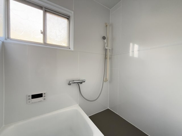 一宮東町貸家の浴室