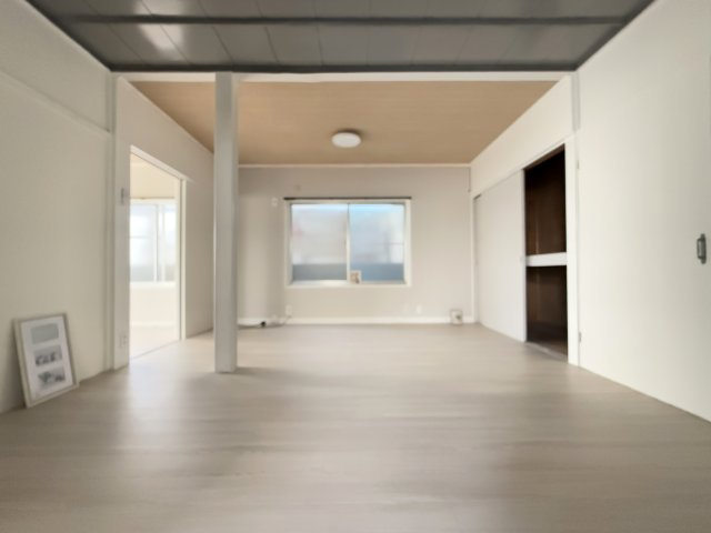 一宮東町貸家の洋室